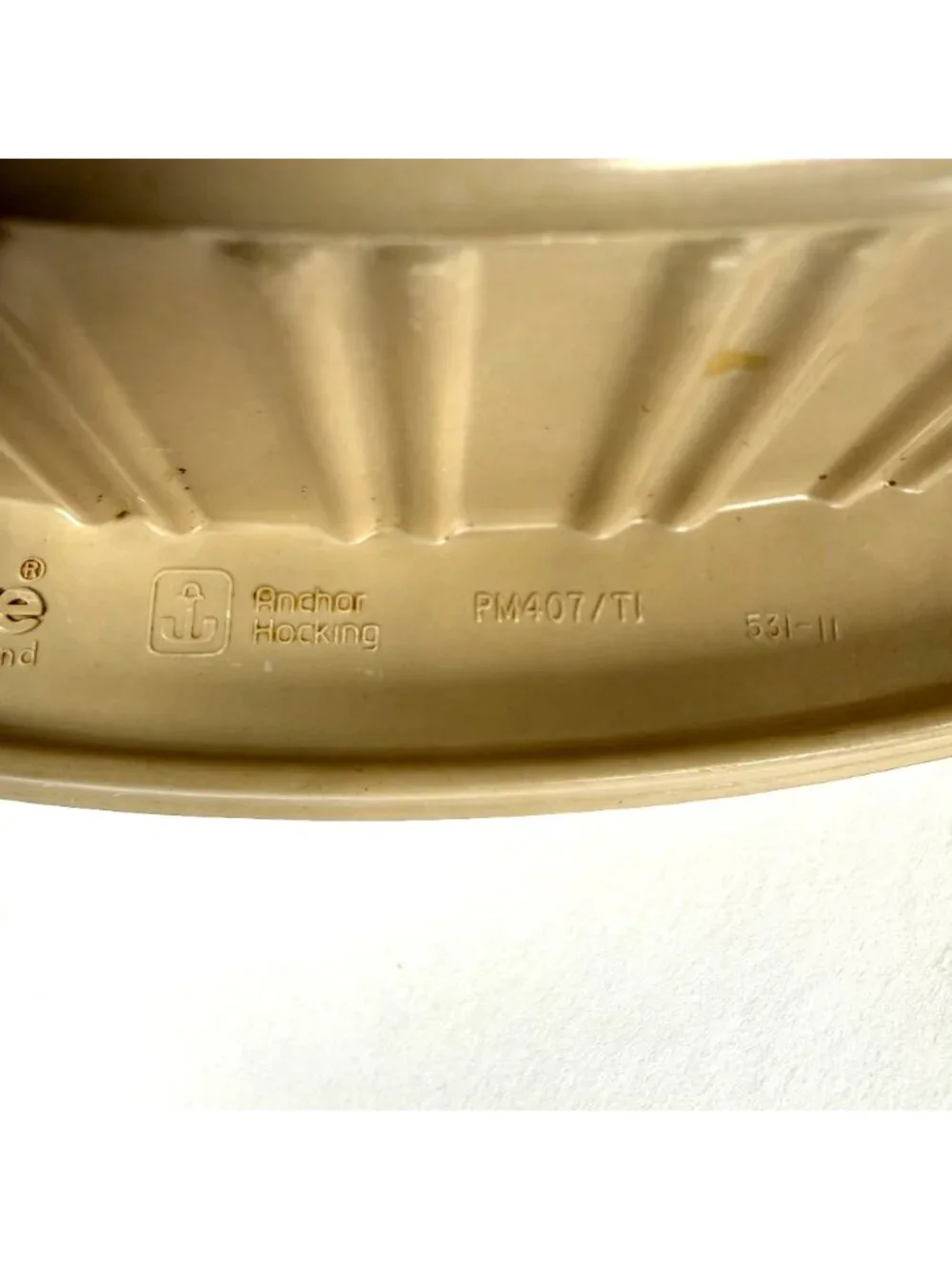 Anchor Hocking Microware 2-Piece Brown Microwave Cookware Grill & Base PM407/T1